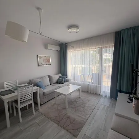 Apartament On The Near The Sea *