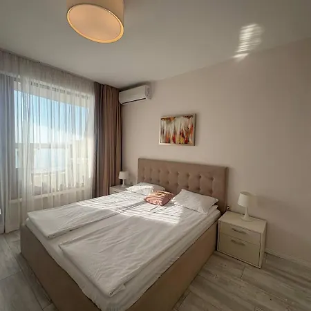 Apartament On The Near The Sea Warna