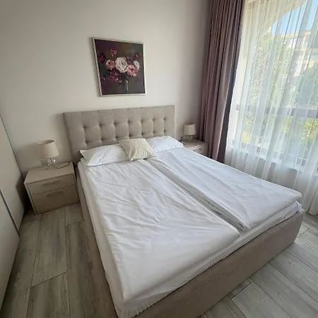 Apartament On The Near The Sea Warna